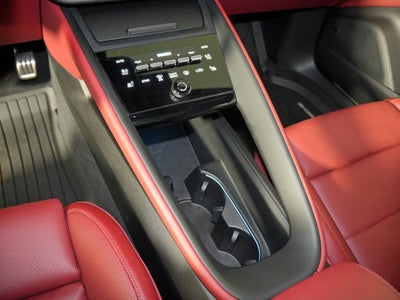 2025 Porsche Macan Electric 4S