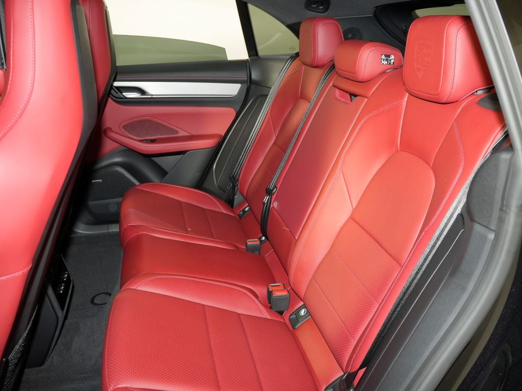 2025 Porsche Macan Electric 4S