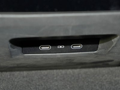 2025 Porsche Macan Electric 4S