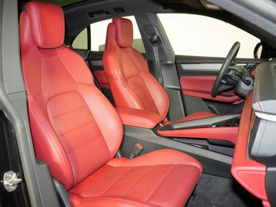2025 Porsche Macan Electric 4S