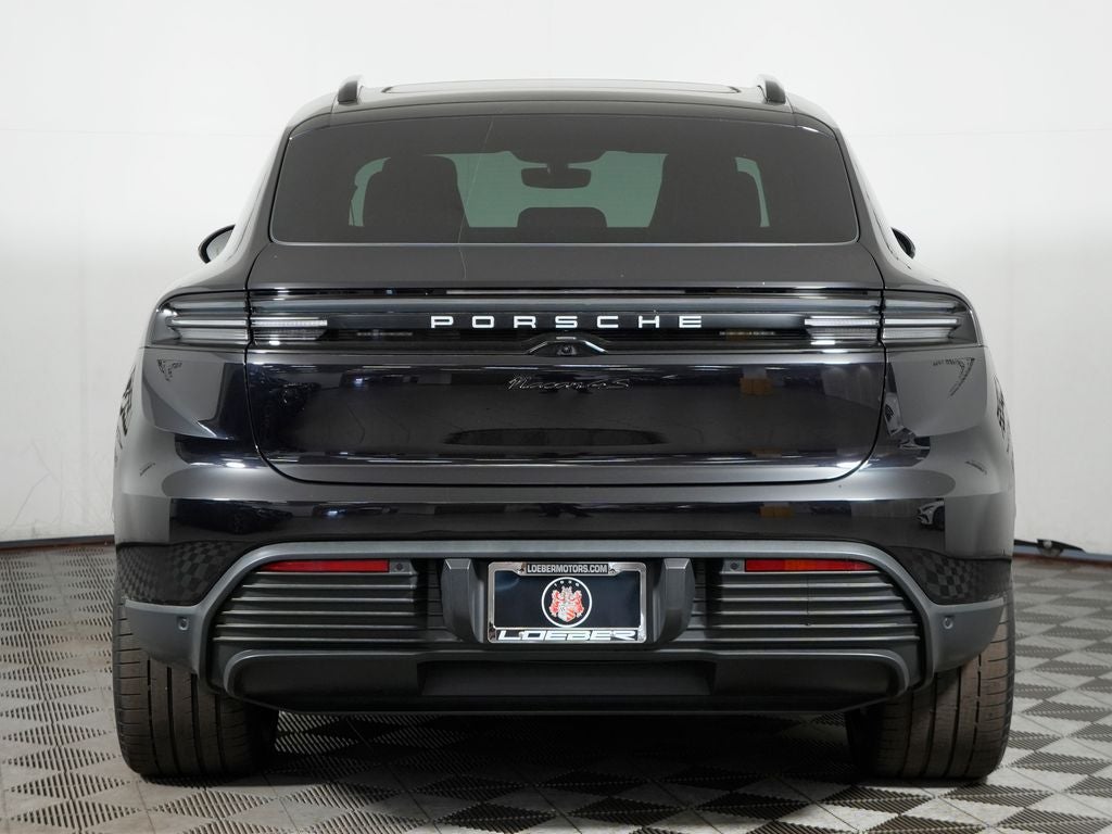 2025 Porsche Macan Electric 4S