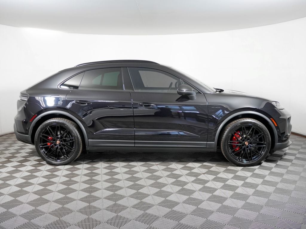 2025 Porsche Macan Electric 4S