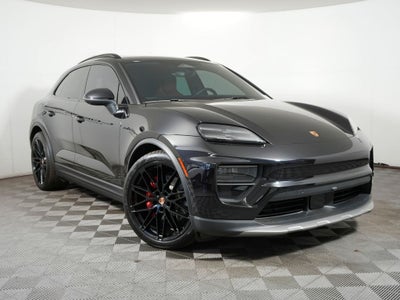 2025 Porsche Macan Electric 4S
