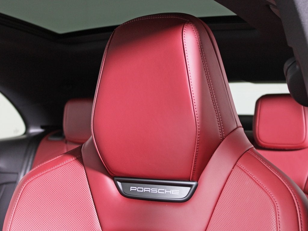 2025 Porsche Macan Electric 4S