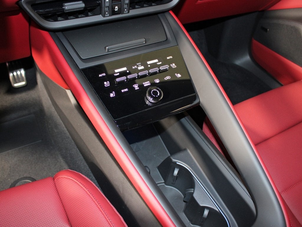 2025 Porsche Macan Electric 4S