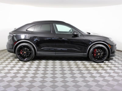 2025 Porsche Macan Electric 4S