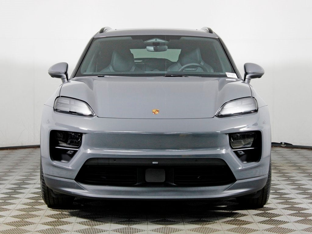 2025 Porsche Macan Electric 4S