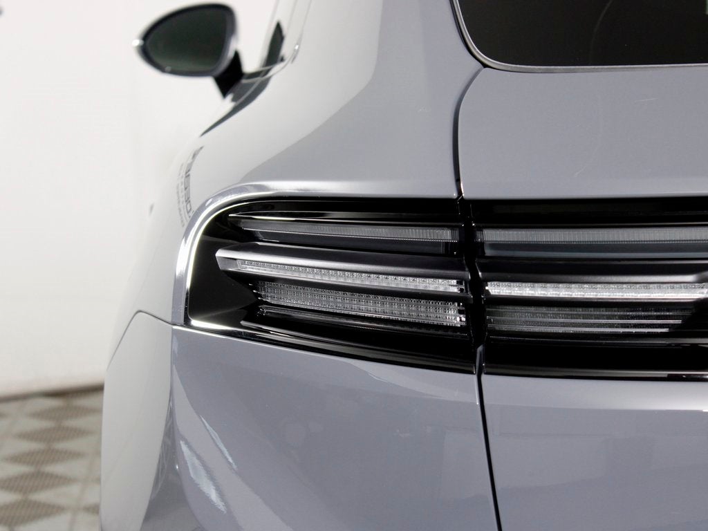 2025 Porsche Macan Electric 4S