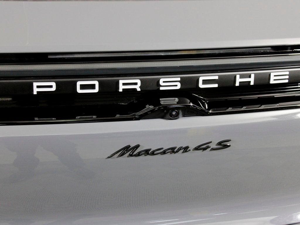 2025 Porsche Macan Electric 4S