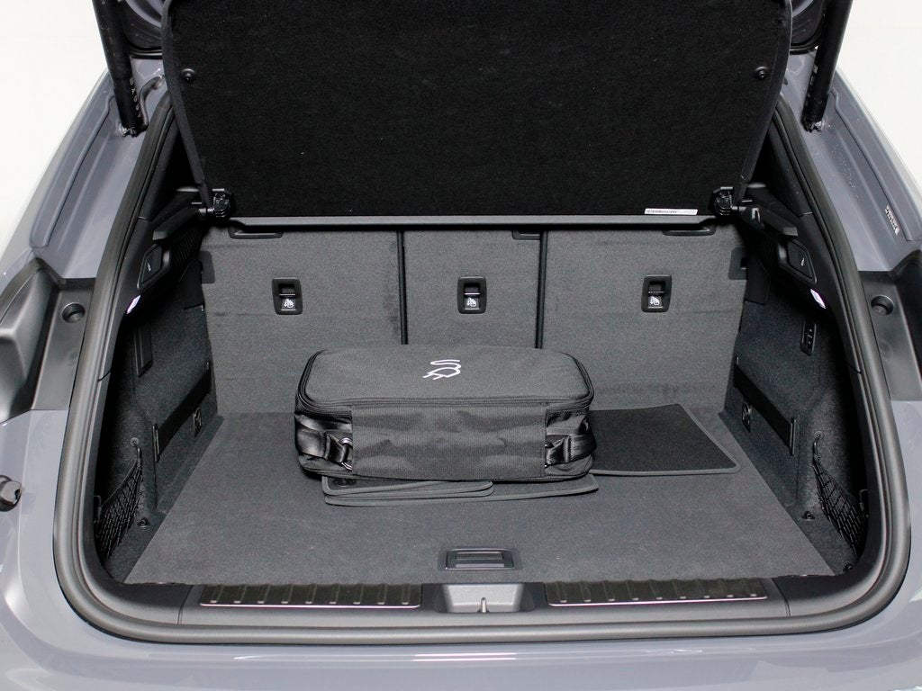 2025 Porsche Macan Electric 4S