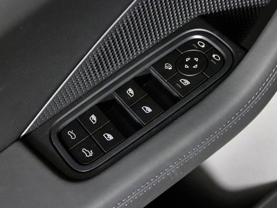 2025 Porsche Macan Electric 4S