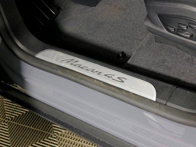 2025 Porsche Macan Electric 4S