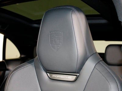 2025 Porsche Macan Electric 4S