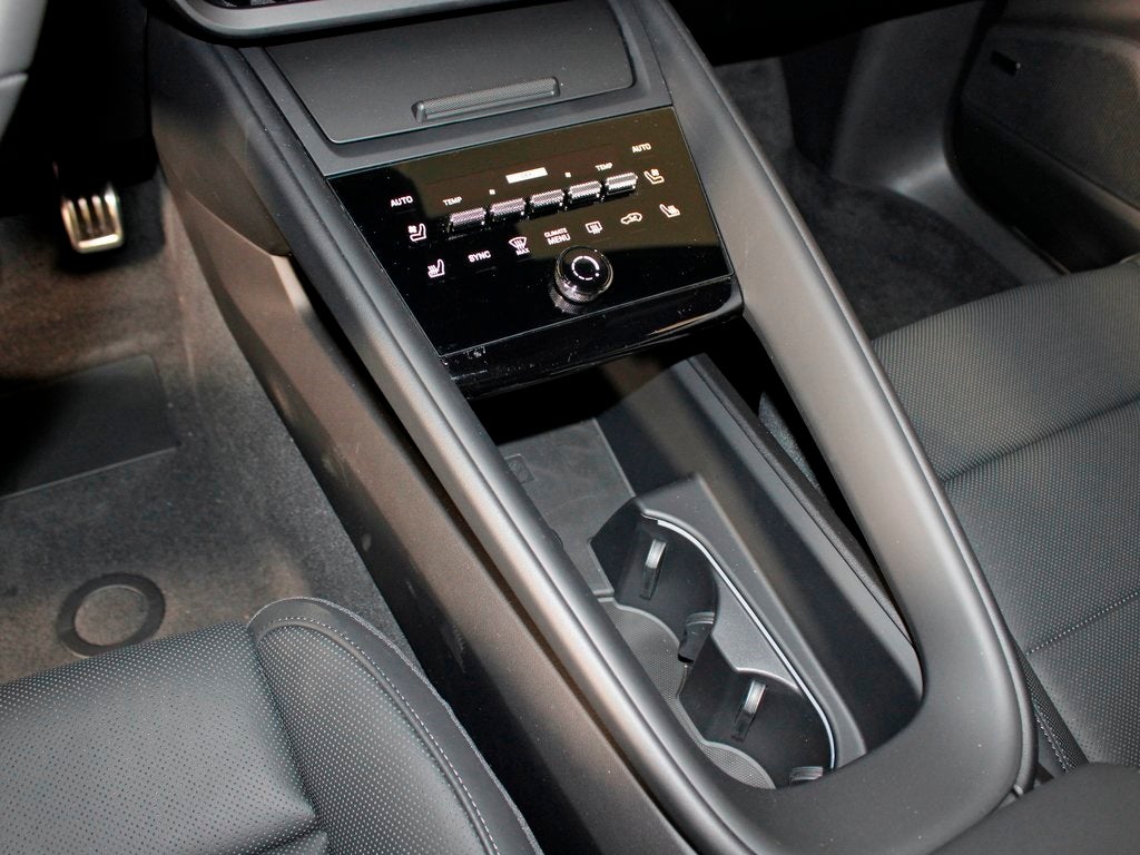 2025 Porsche Macan Electric 4S