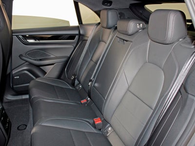 2025 Porsche Macan Electric 4S