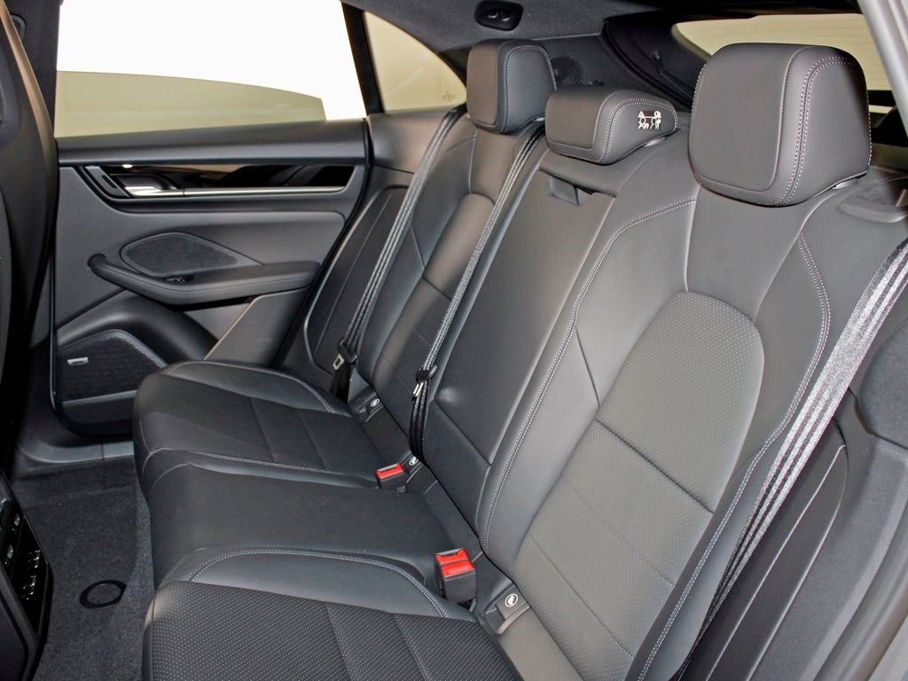 2025 Porsche Macan Electric 4S