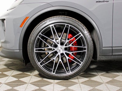 2025 Porsche Macan Electric 4S