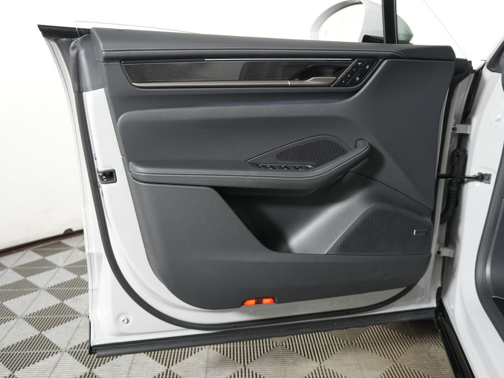 2026 Porsche Macan Electric Turbo