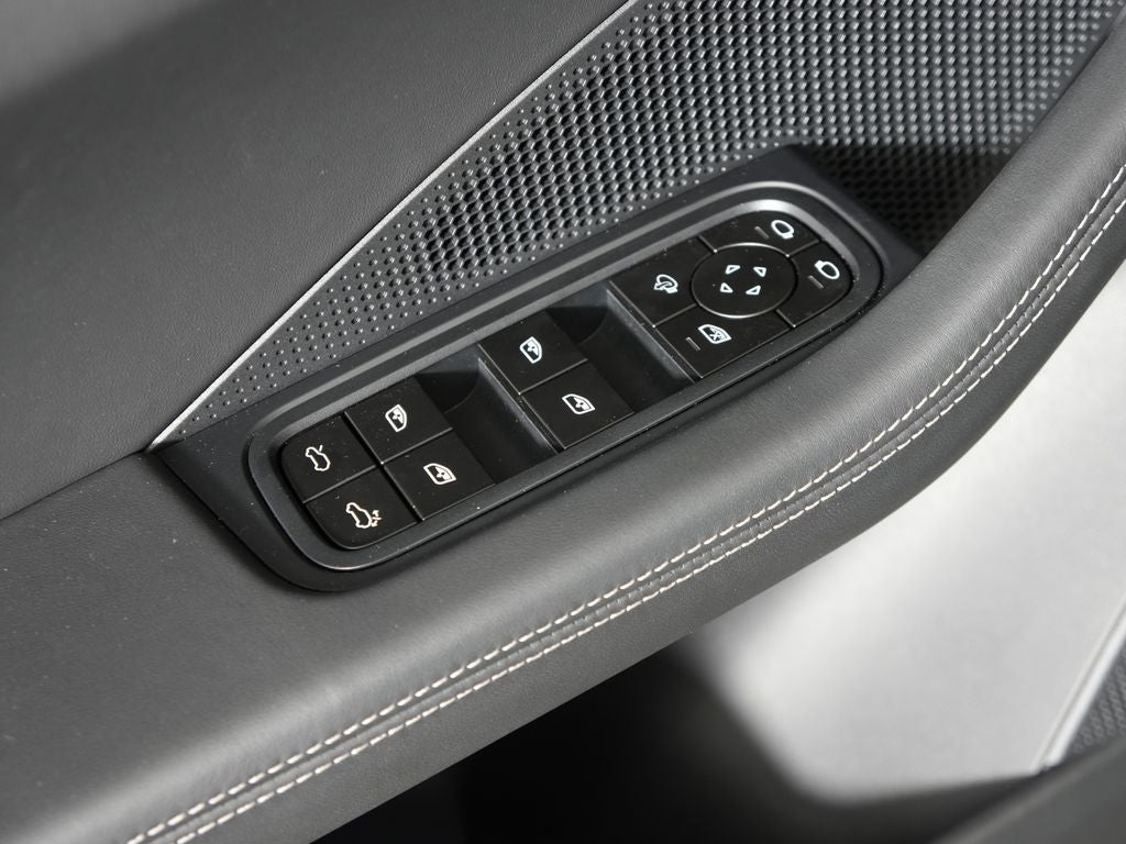 2026 Porsche Macan Electric Turbo