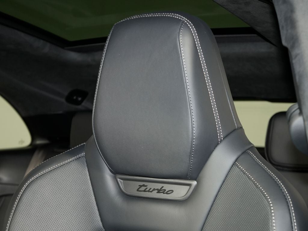 2026 Porsche Macan Electric Turbo