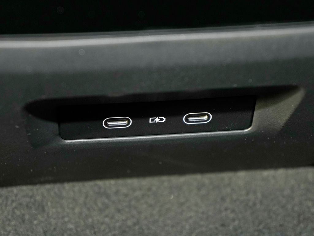 2026 Porsche Macan Electric Turbo