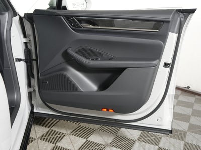 2026 Porsche Macan Electric Turbo