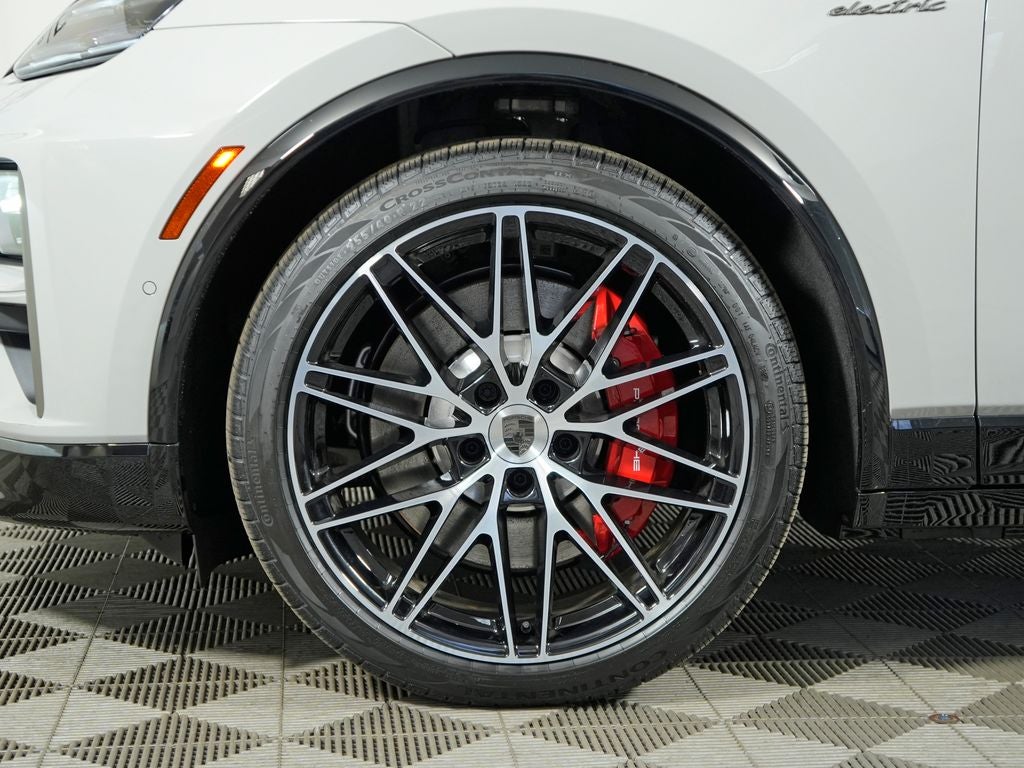 2026 Porsche Macan Electric Turbo