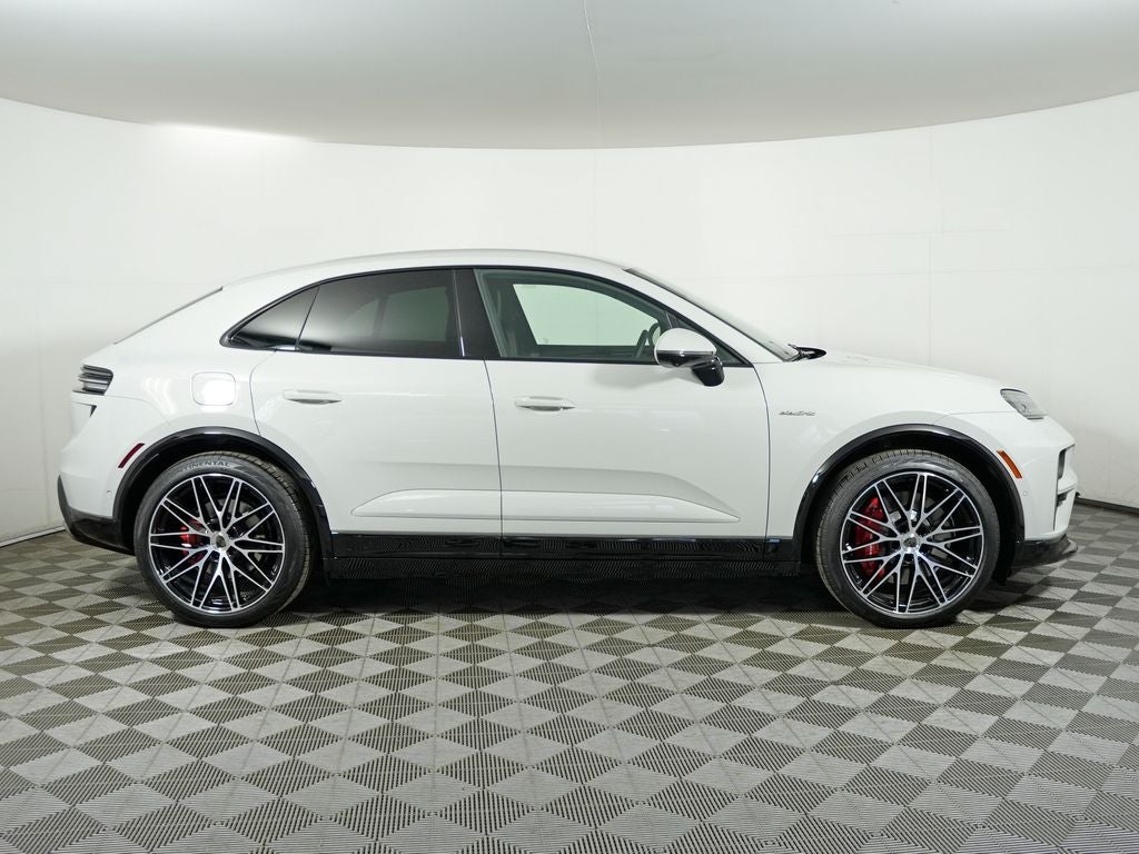 2026 Porsche Macan Electric Turbo