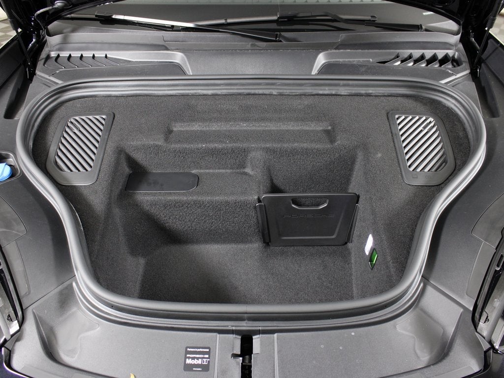 2025 Porsche Macan Electric Turbo