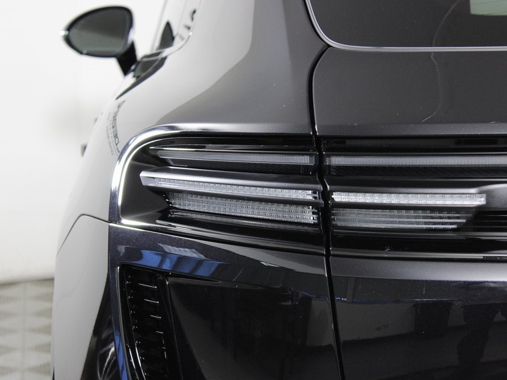 2025 Porsche Macan Electric Turbo