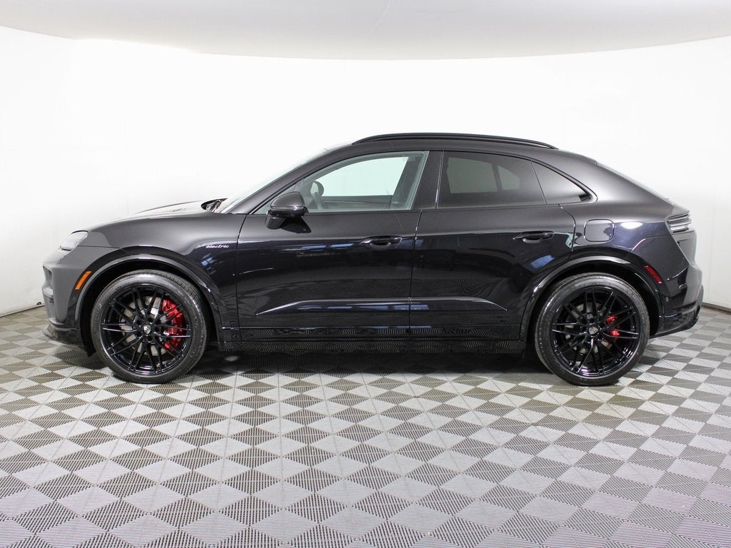 2025 Porsche Macan Electric Turbo