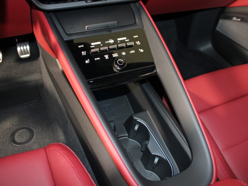 2025 Porsche Macan Electric Turbo