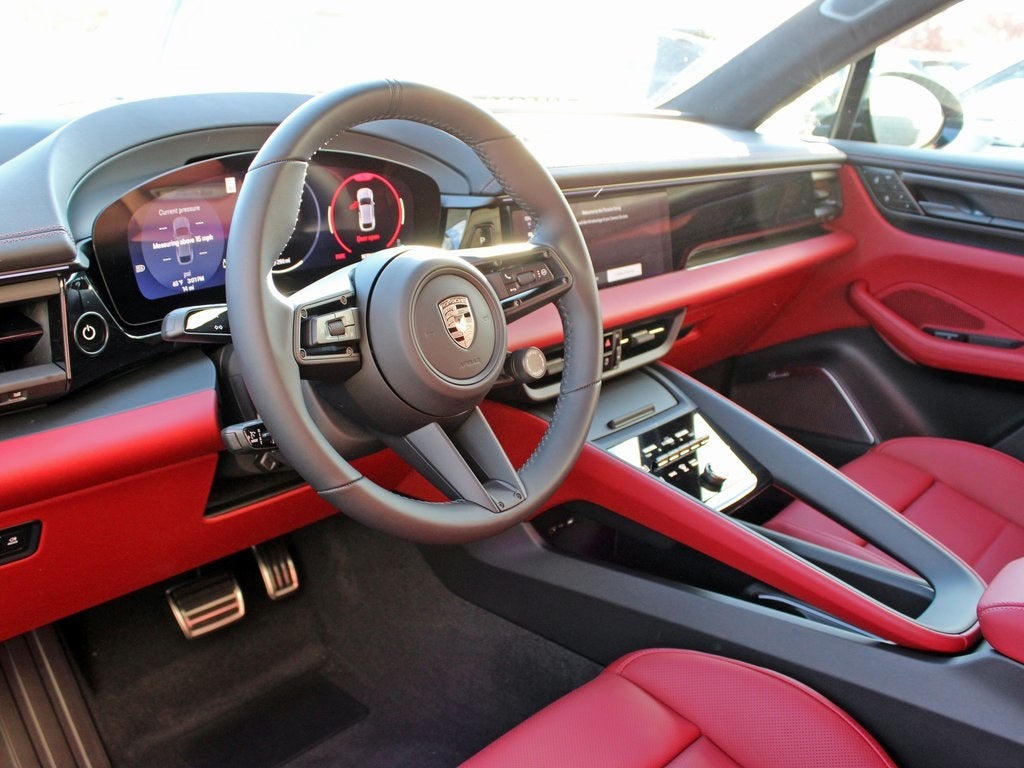 2025 Porsche Macan Electric Turbo