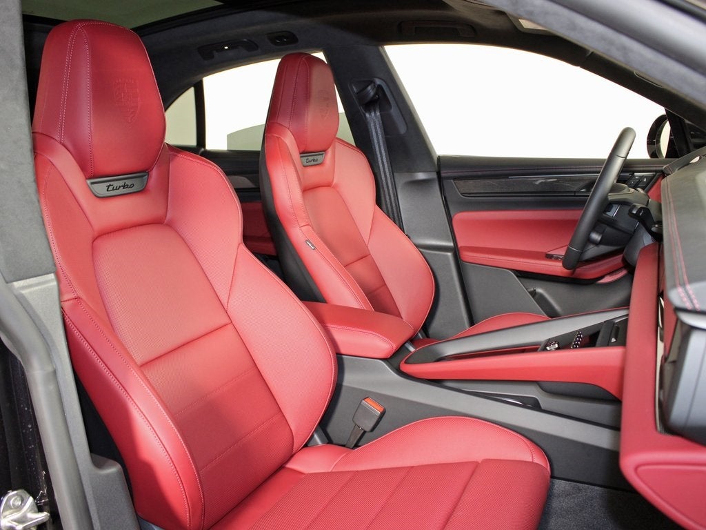 2025 Porsche Macan Electric Turbo