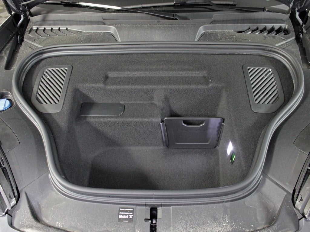 2025 Porsche Macan Electric Turbo