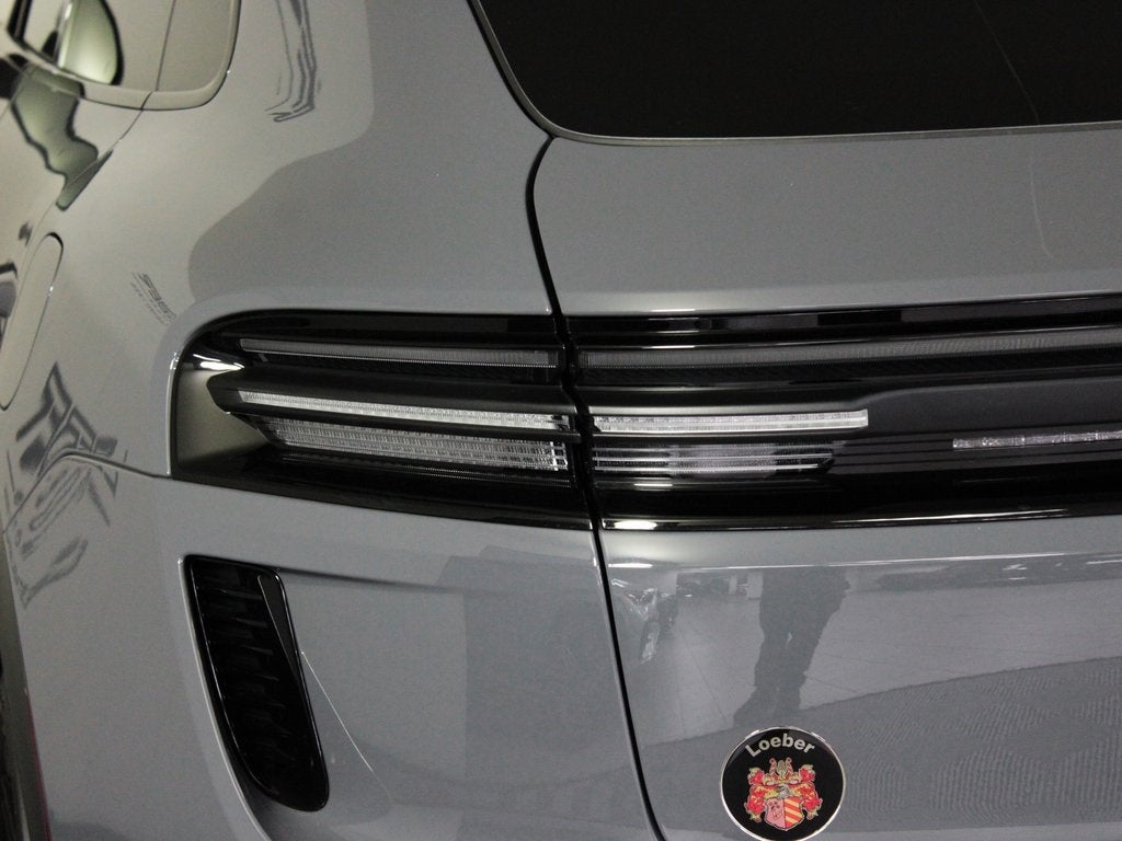 2025 Porsche Macan Electric Turbo