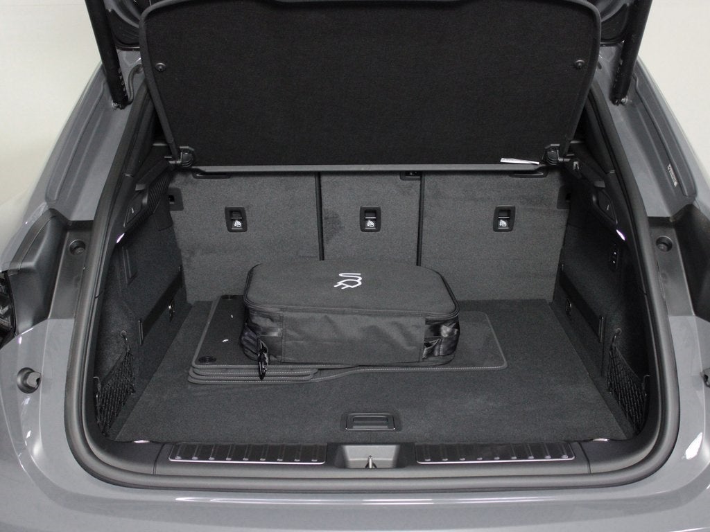 2025 Porsche Macan Electric Turbo