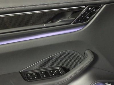 2025 Porsche Macan Electric Turbo