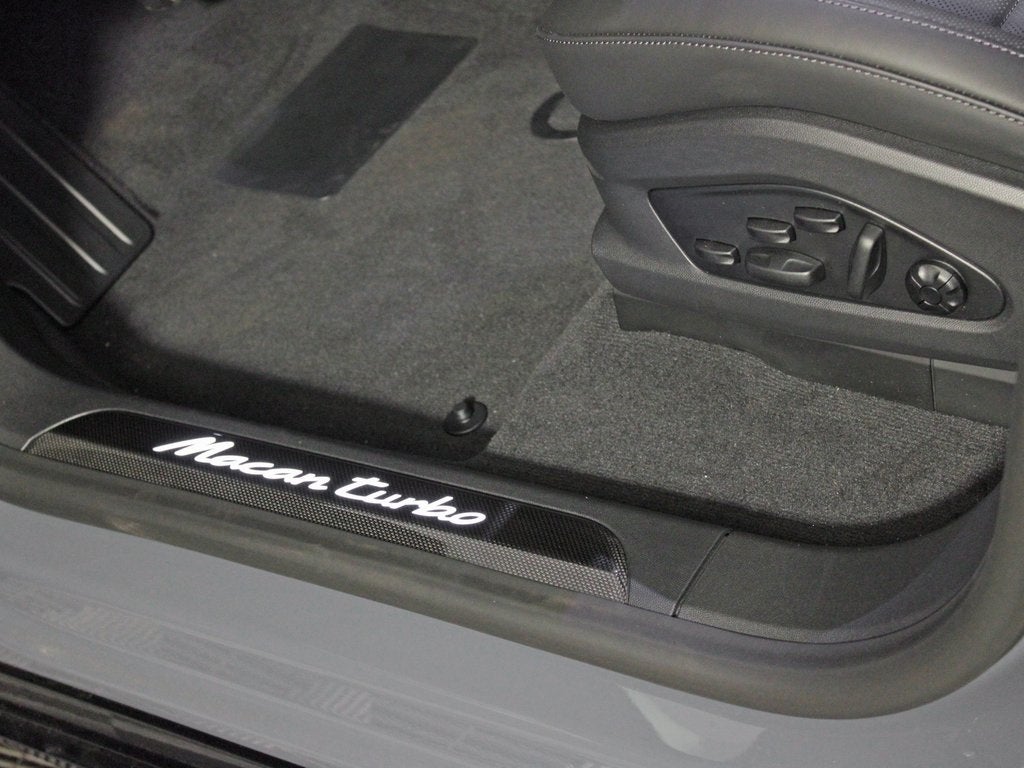 2025 Porsche Macan Electric Turbo