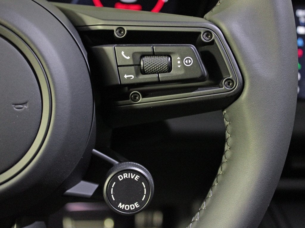 2025 Porsche Macan Electric Turbo