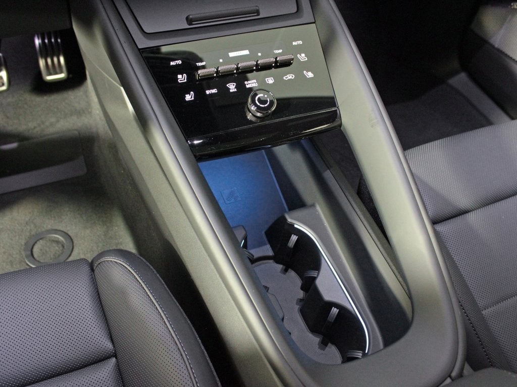 2025 Porsche Macan Electric Turbo