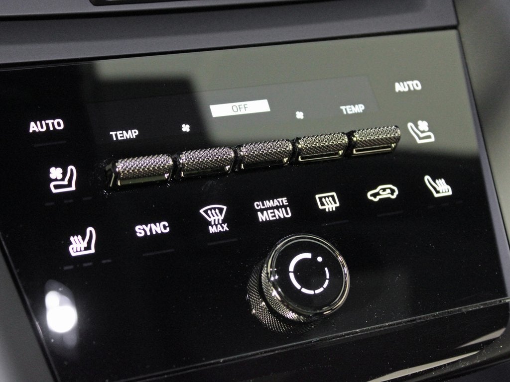 2025 Porsche Macan Electric Turbo