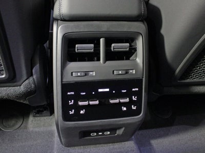 2025 Porsche Macan Electric Turbo