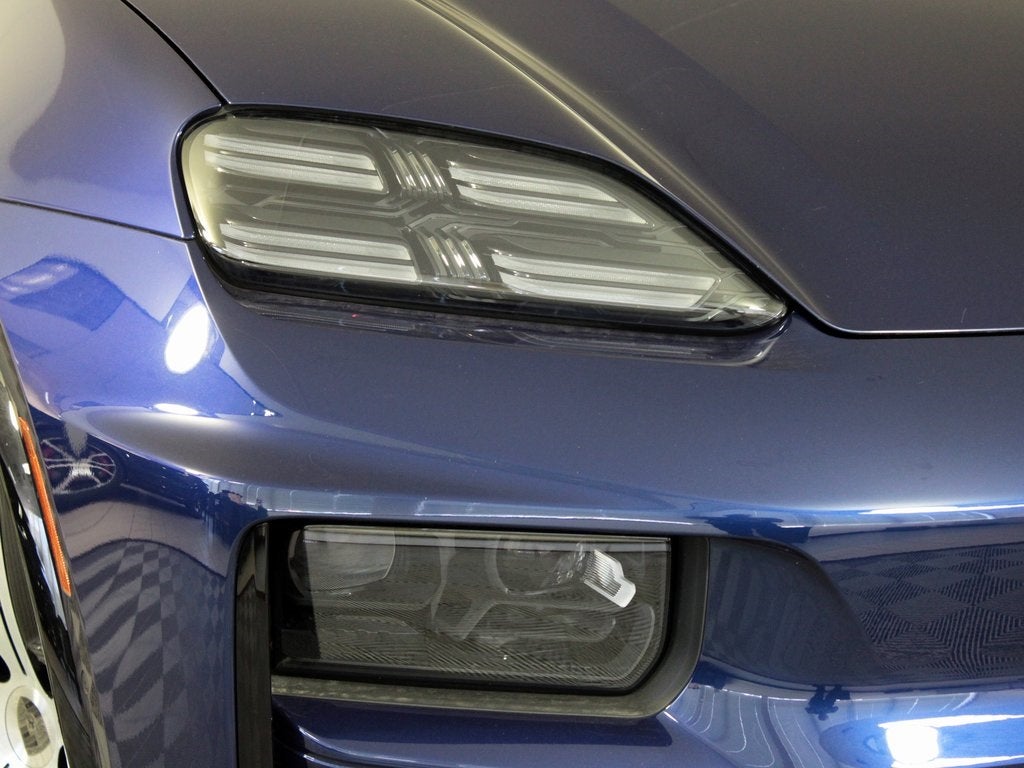 2025 Porsche Macan Electric Turbo