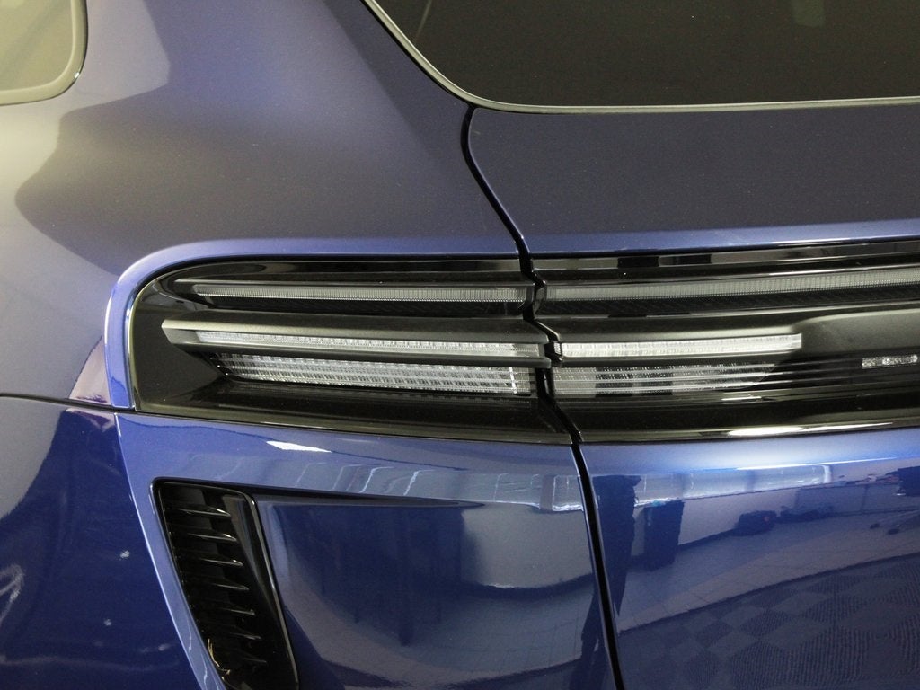 2025 Porsche Macan Electric Turbo