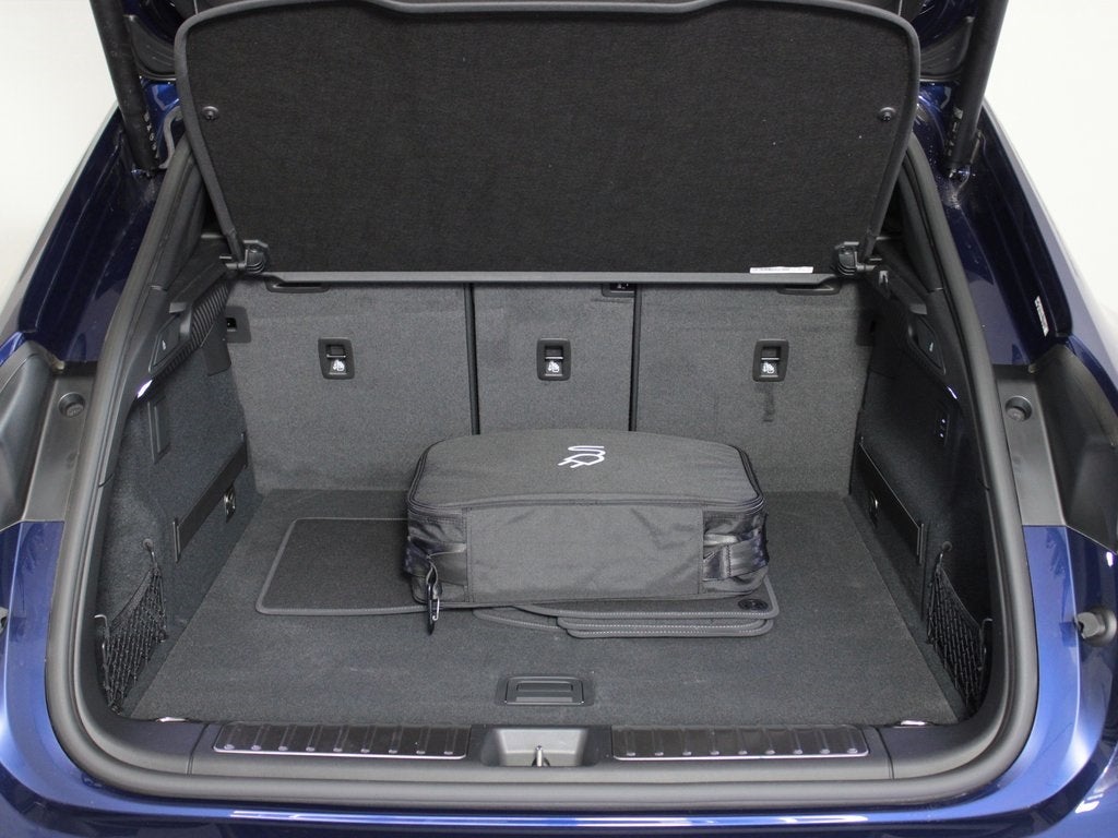 2025 Porsche Macan Electric Turbo