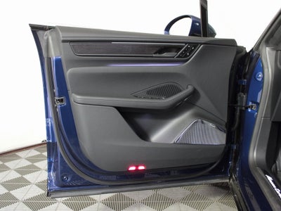 2025 Porsche Macan Electric Turbo