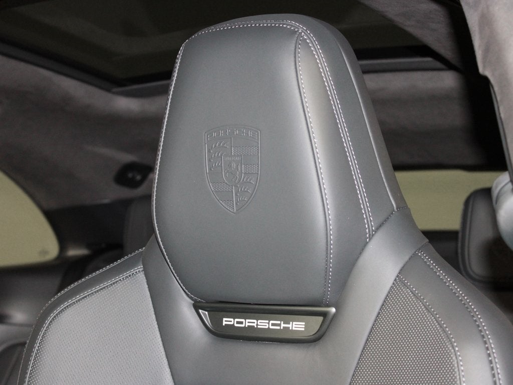 2025 Porsche Macan Electric Turbo