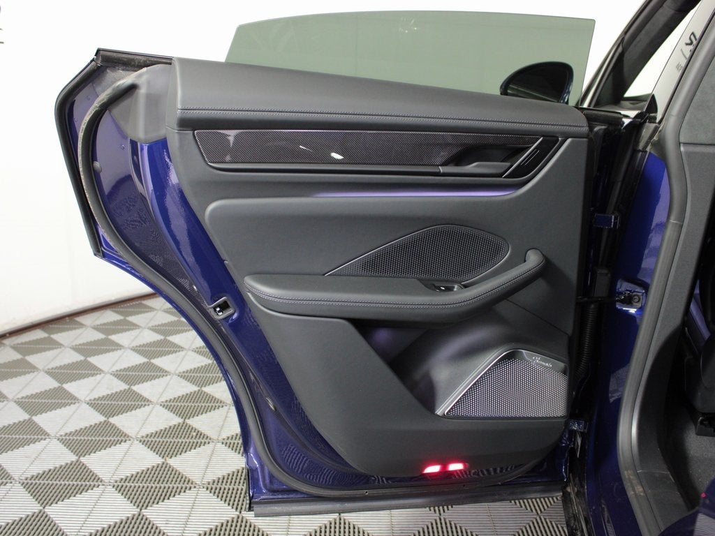 2025 Porsche Macan Electric Turbo