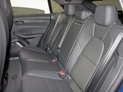 2025 Porsche Macan Electric Turbo